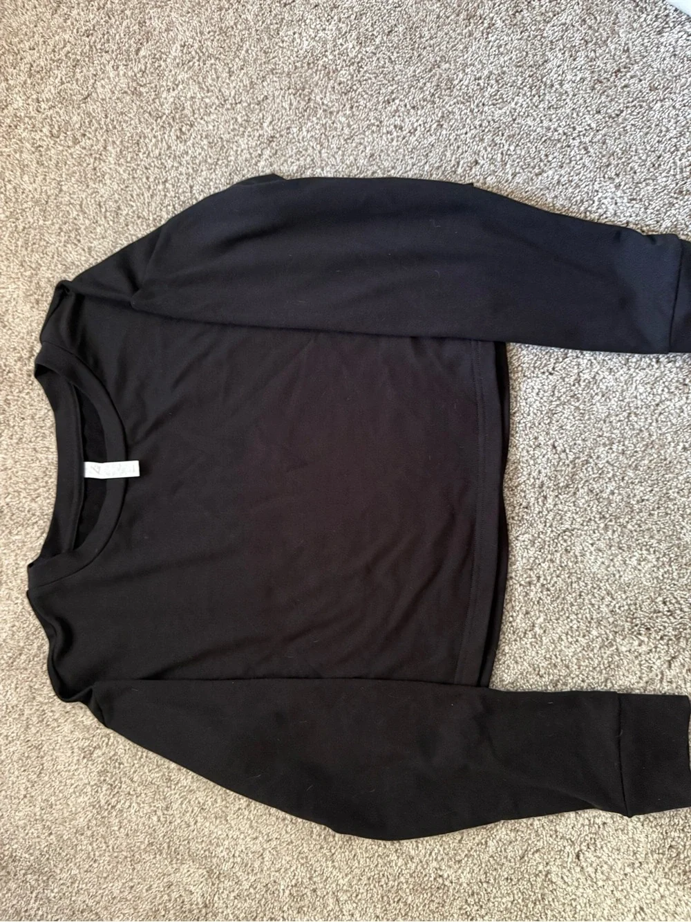 Zella Black Cropped Long-Sleeve Crewneck Sweat Top